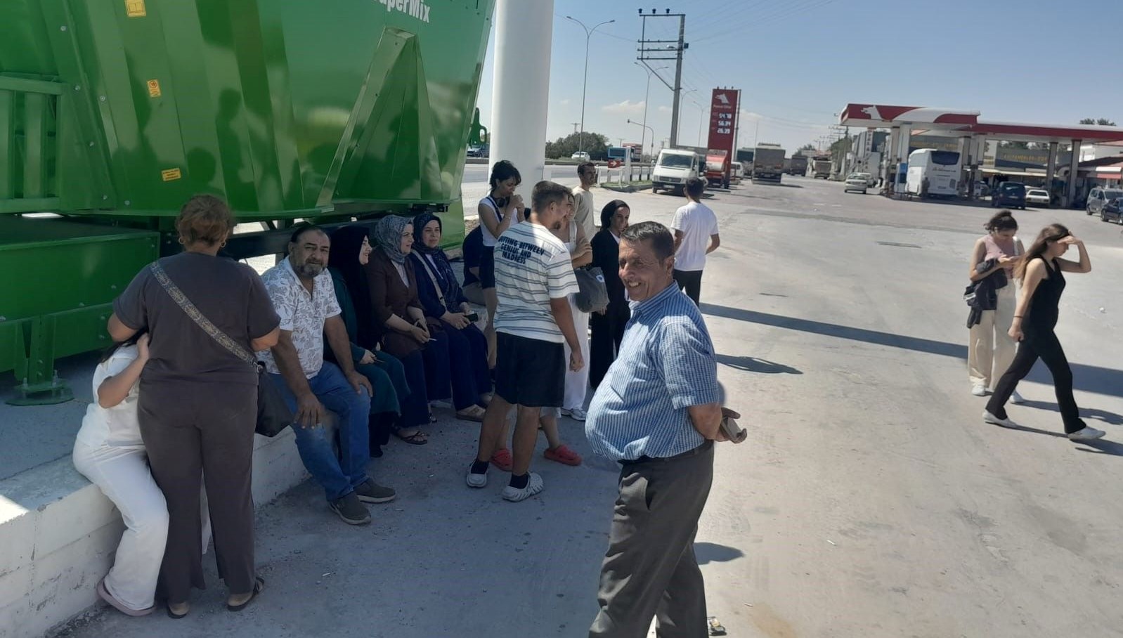 izmir adana seferi cileye dondu otobusun yakiti bitince yolda kaldi 14bqwlZU