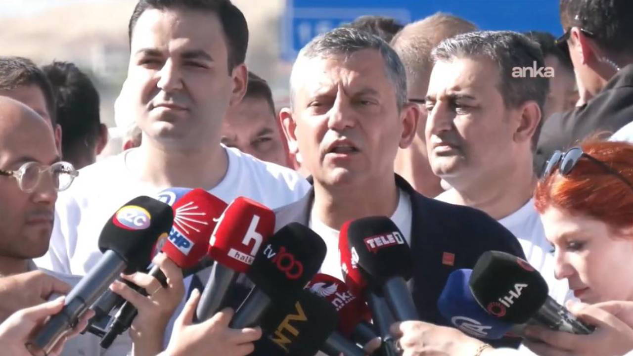 ozelden emniyetin ataturksuz paylasimina sert tepki fotograftan ataturku silenleri millet kalbinden silmistir egnK3uCs