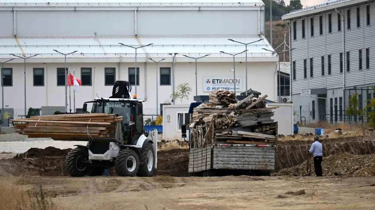 ak parti il baskani albayrak chp bu ulkenin kalkinma tarihine engel olan zihniyet olarak anilacaktir TpgfaO8N.jpg