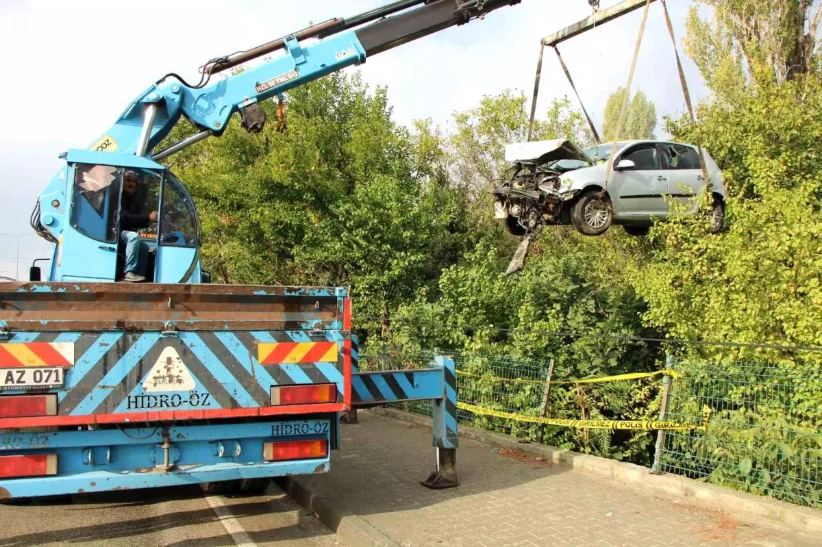 amasyada otomobil kazasinda 4 universite ogrencisi yaralandi u1Z6Ev3u.jpg