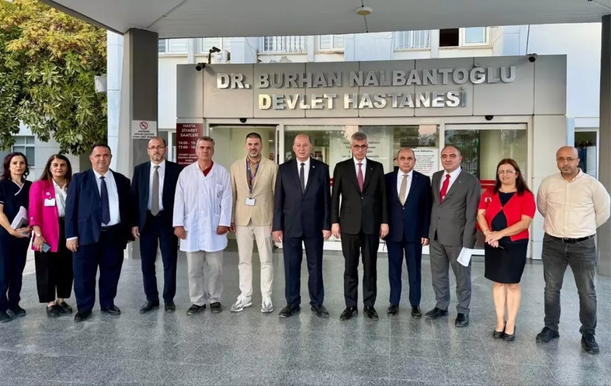 bakan memisoglu karpaz devlet hastanesinde inceleme yapti CJNBSMY1.jpg