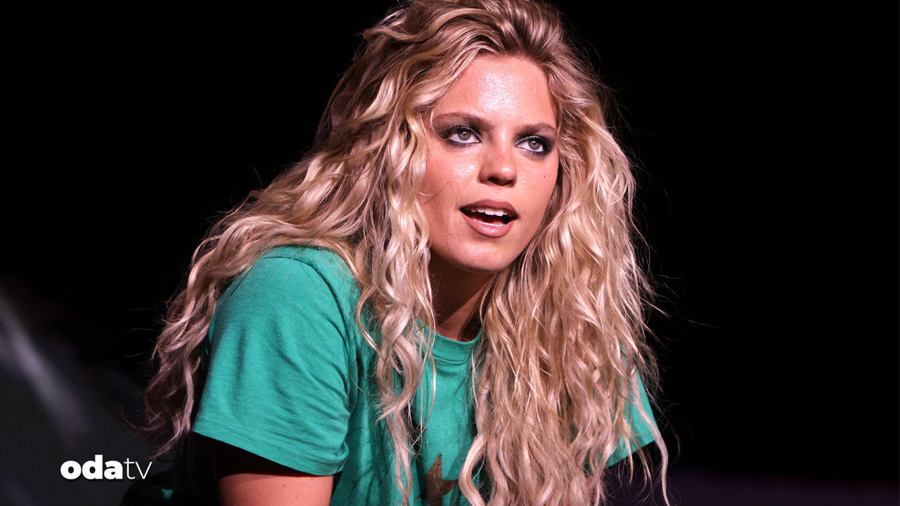 ren e rapp trumpa konser sahnesinde kufur etti WXzmPv45.jpg