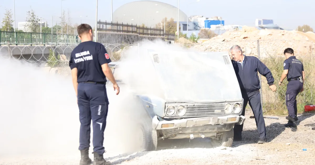 bursada otobus soforlerine yangin tatbikati WKmMO3pH.webp