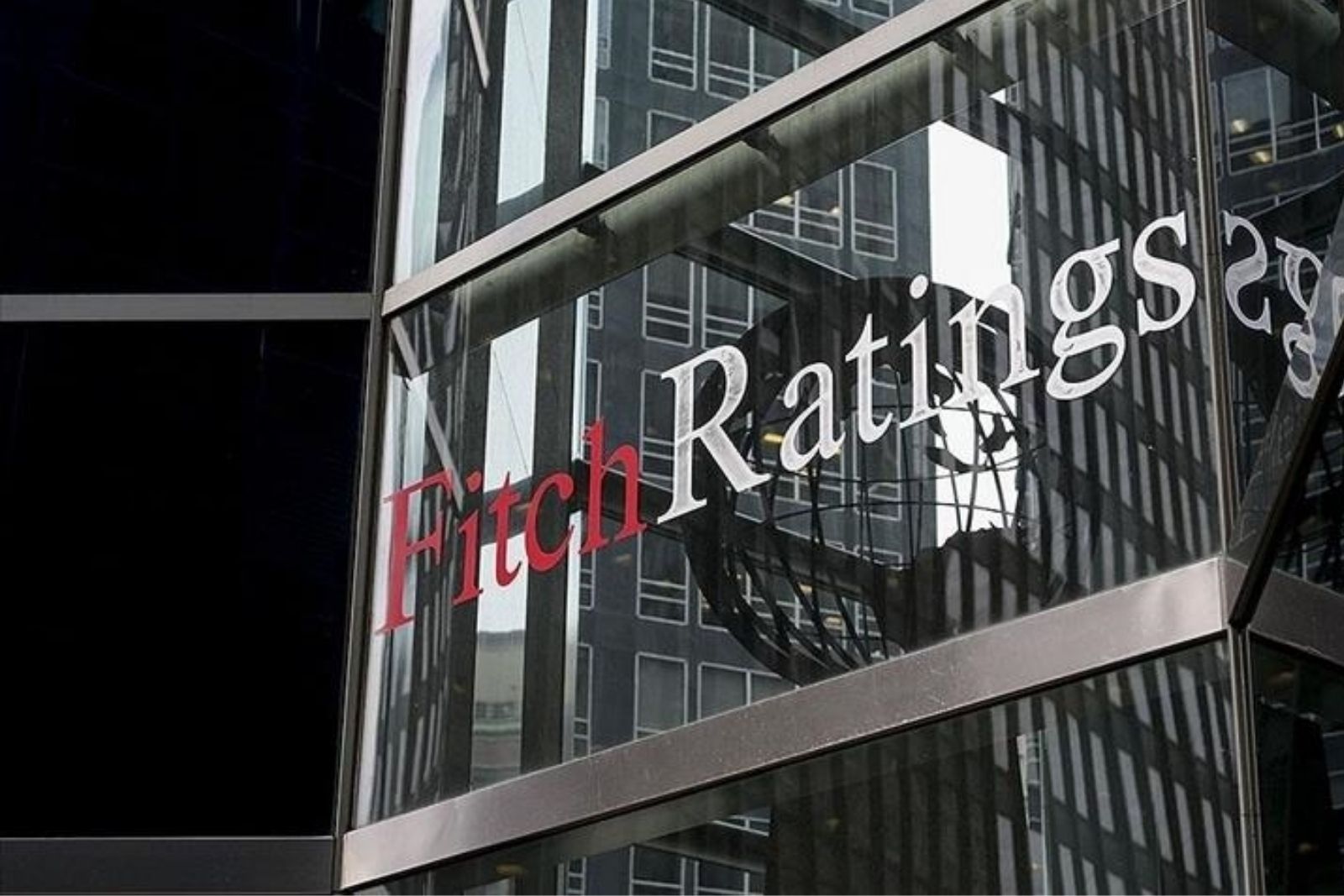 fitch ratings uzmanlari istanbulda turk ekonomisini masaya yatirdi 1qcSSSkm.jpg