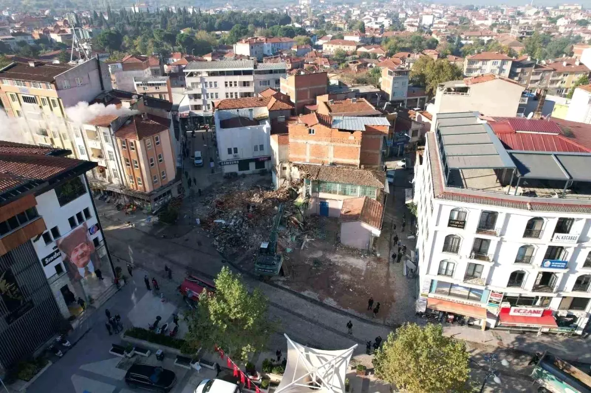 sindirgida deprem sonrasi afet bolgesi ilan edildi k5lhhZ3Q.jpg