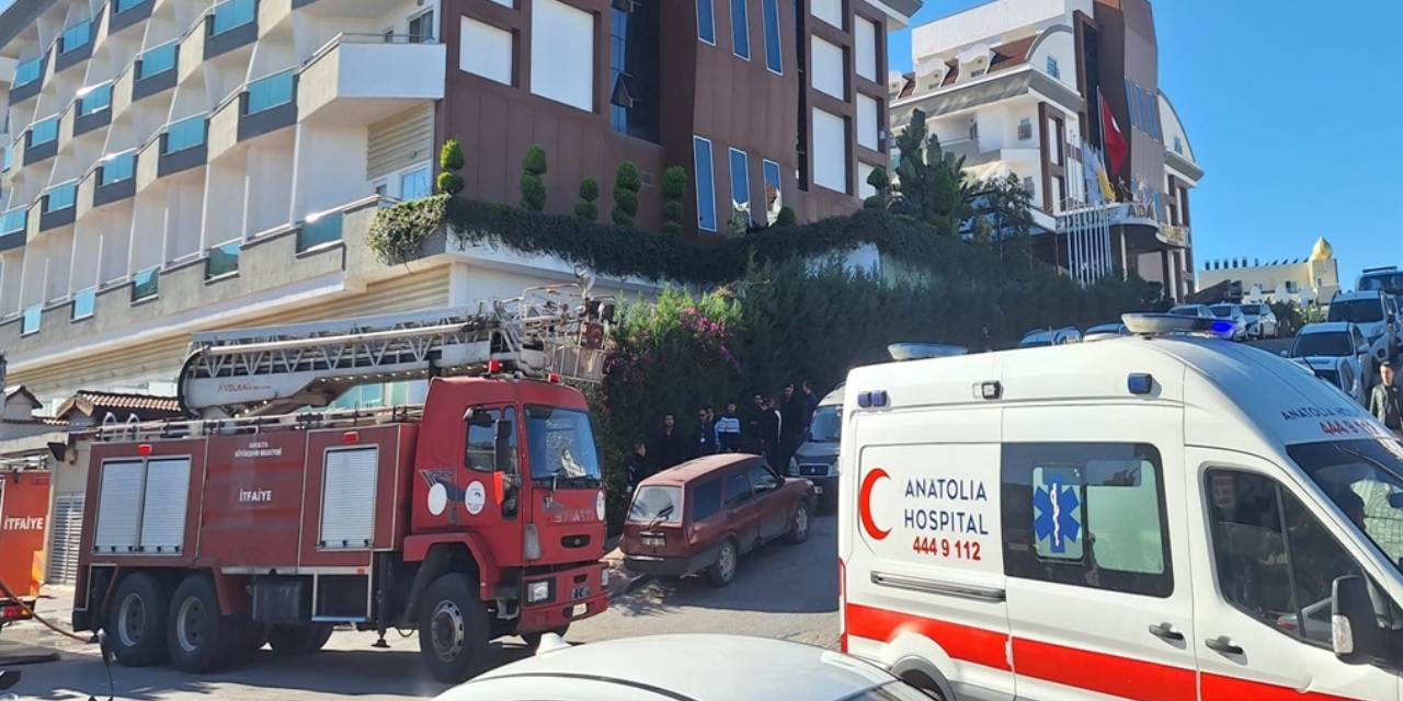 Antalya’da 5 yıldızlı otelde yangın: Müşteriler apar topar tahliye edildi