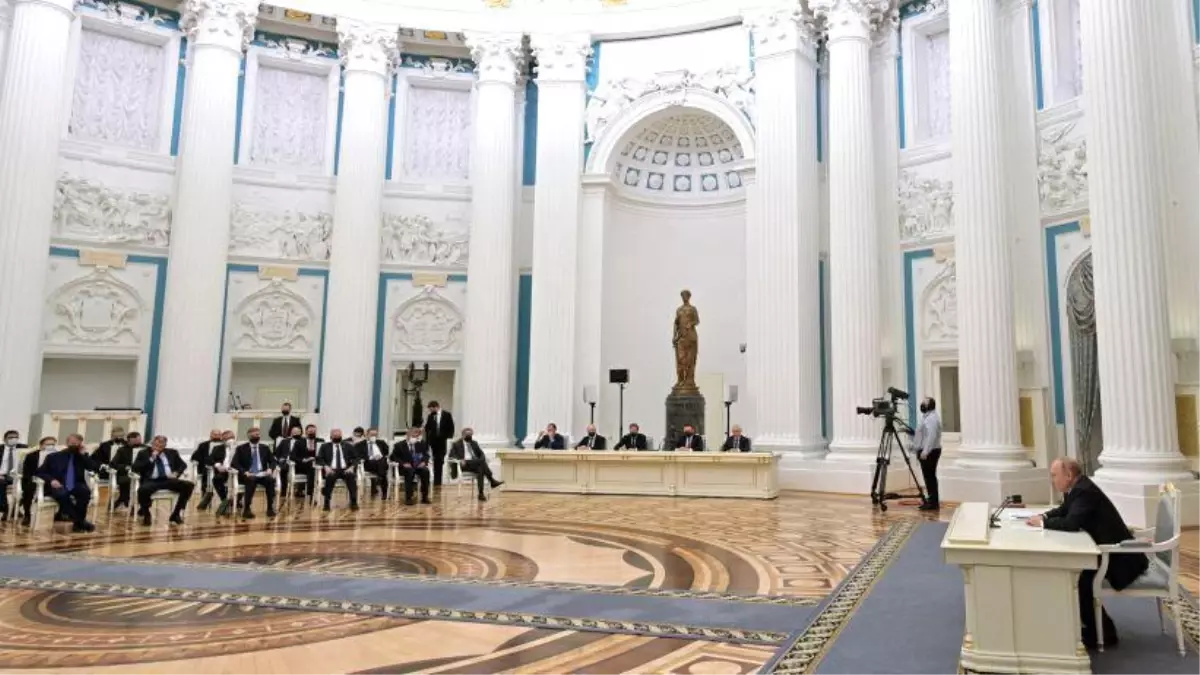 Rus Oligarklar İktidarı Kaybetti