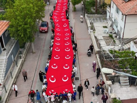 Avanos’ta 19 Mayıs Kutlamaları: Dev Türk Bayrağı 135 Metreyle Gururla Taşındı