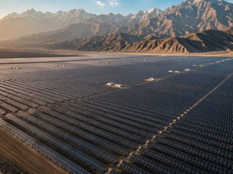 Dağların Eteklerinde Güneş Enerjisi Dönüşümü: 620 Hektarlık Alanda 500 Bin Panel Kuruldu