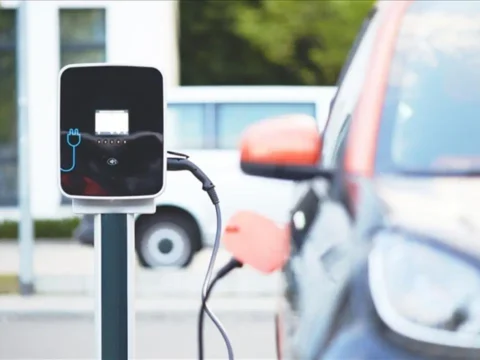 İstanbul’da İzin Almadan Araç Şarj Eden Doktora 840 Bin TL Kaçak Elektrik Cezası