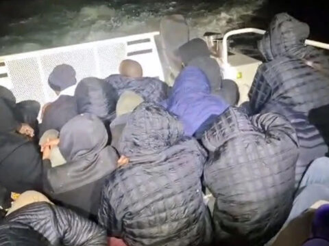 Muğla Milas’ta Düzensiz Göçmen Operasyonu: 28 Kişi Yakalandı