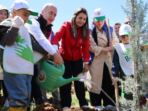 Elazığ’da ‘Orman Benim’ Etkinliği: Fidan Dikimi ve Temizlik Faaliyeti